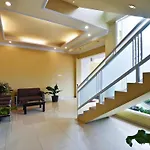 Riverstone Hotel And Cottage