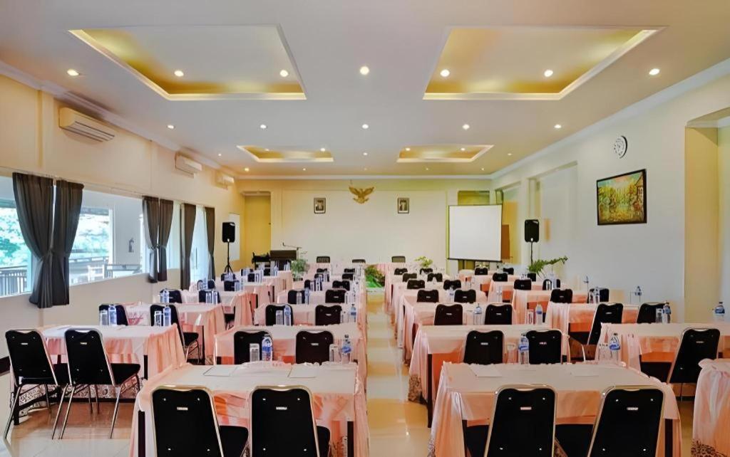Hotel Riverstone And Malang