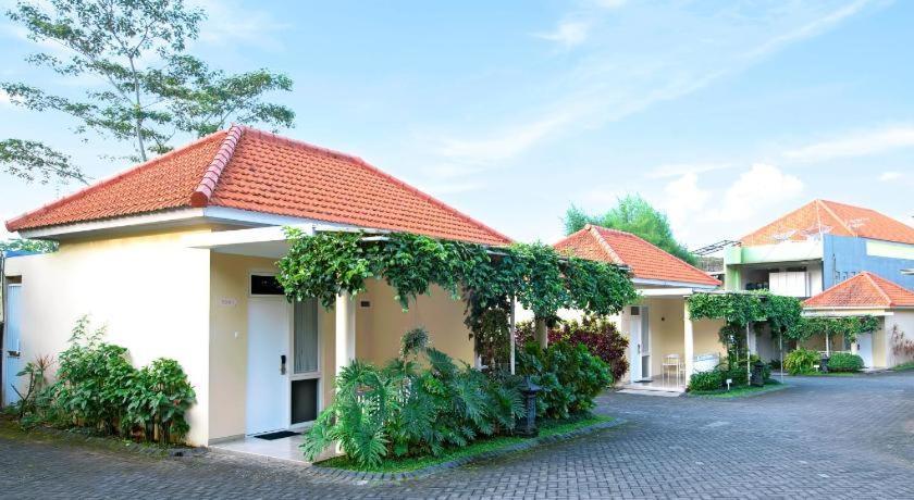 Riverstone And Malang