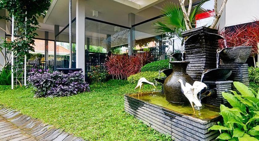 Riverstone And 2* Malang