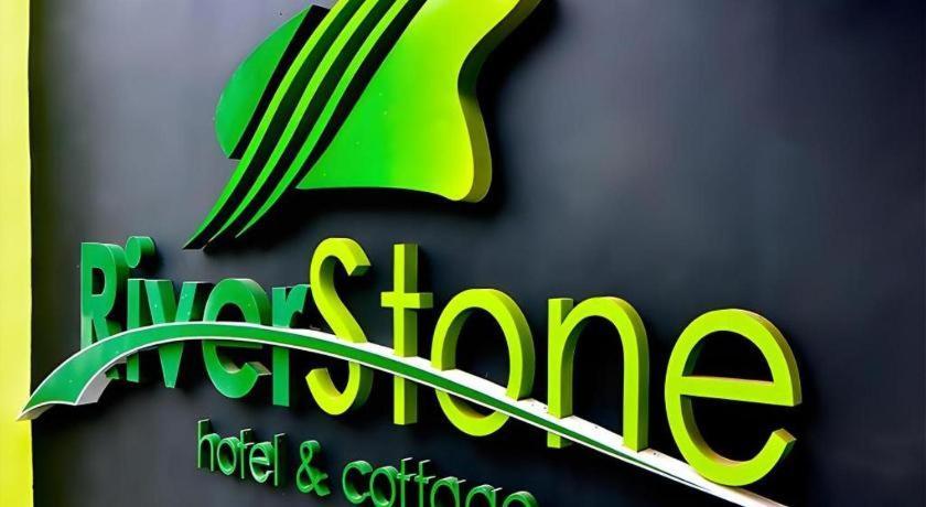 Riverstone And Hotel Malang
