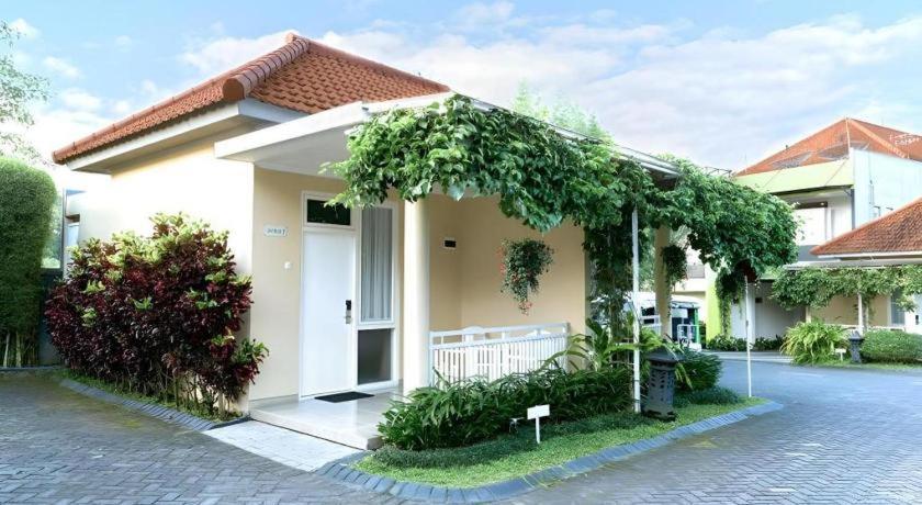 Riverstone And 2* Malang