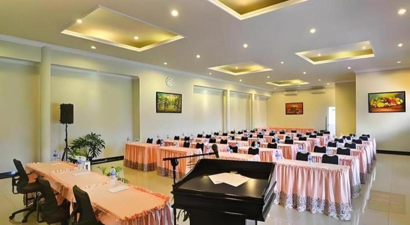 Hotel Riverstone And