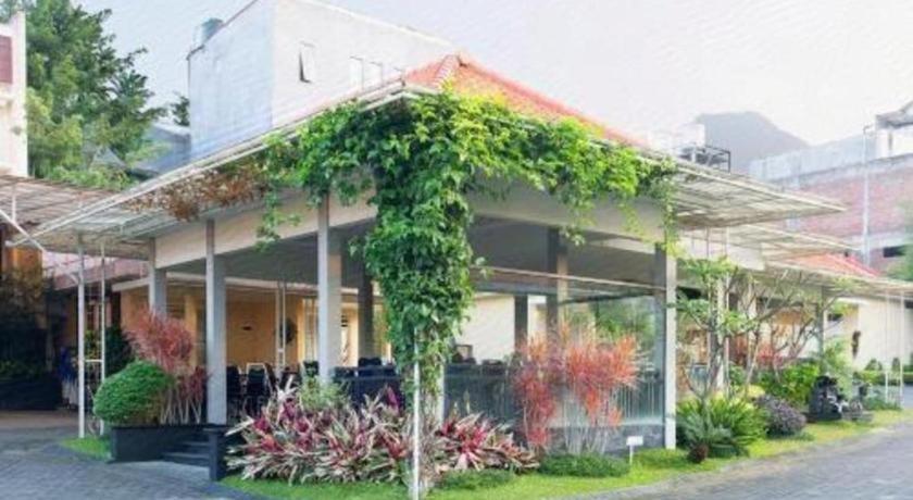 Hotel Riverstone And Malang