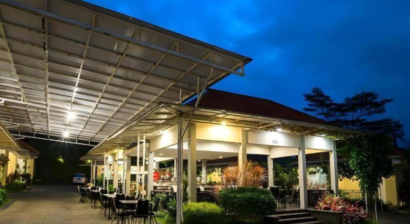 Riverstone And Malang