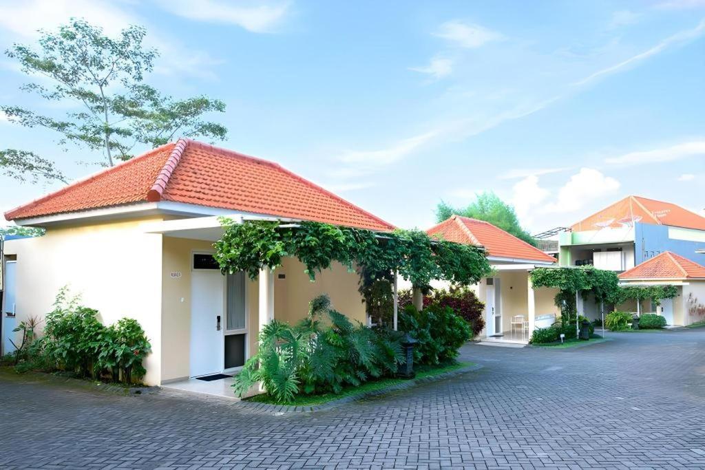 Riverstone And Hotel